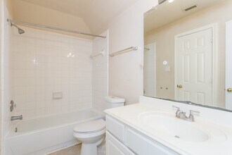 Building Photo - 5906 Saber River