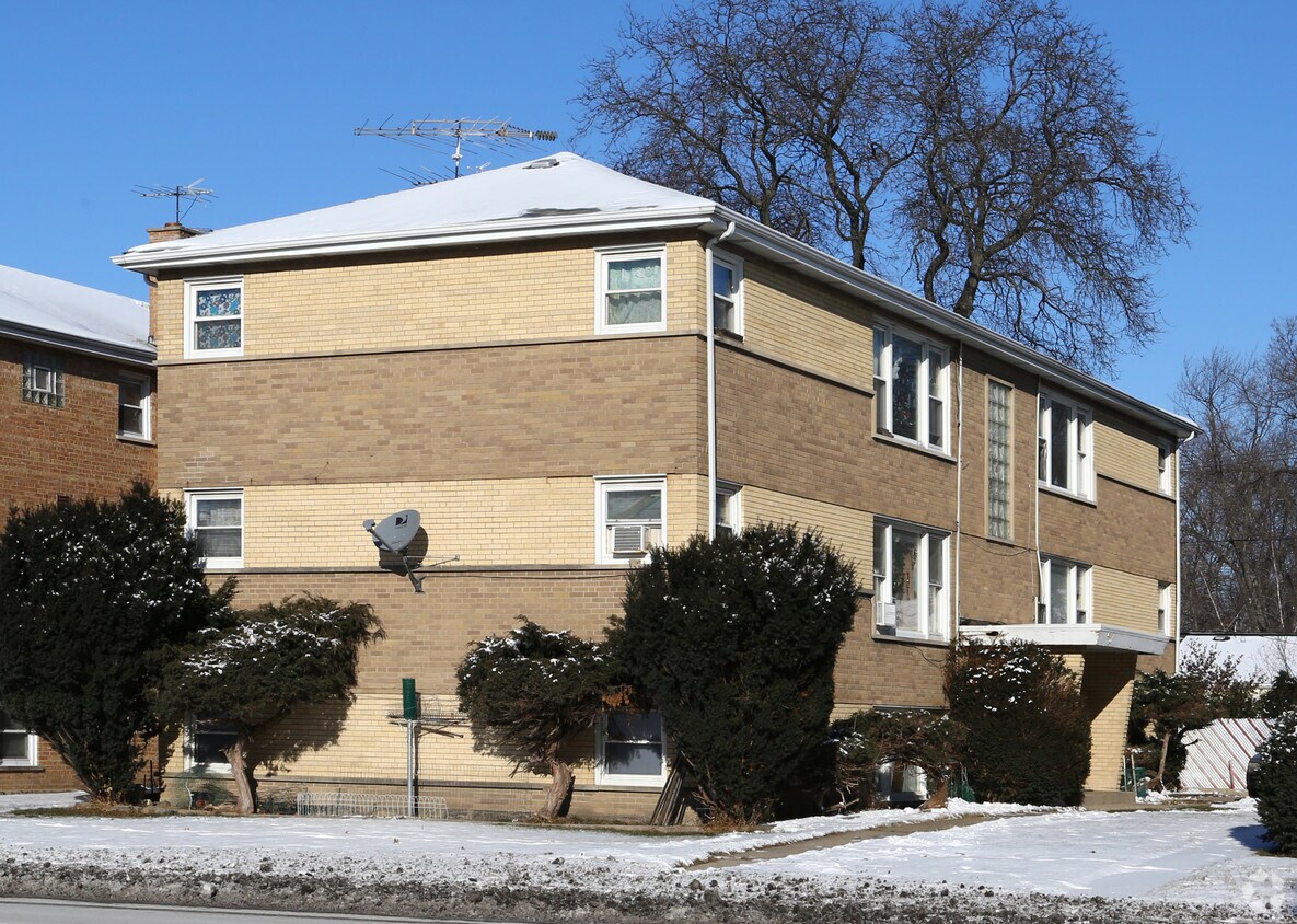 1309 E Roosevelt Rd, Wheaton, IL 60187 Apartments in Wheaton, IL