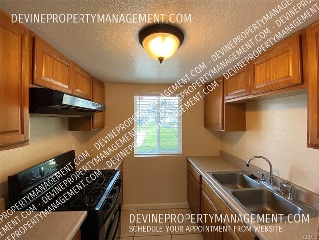 Building Photo - 4970 Brooks St