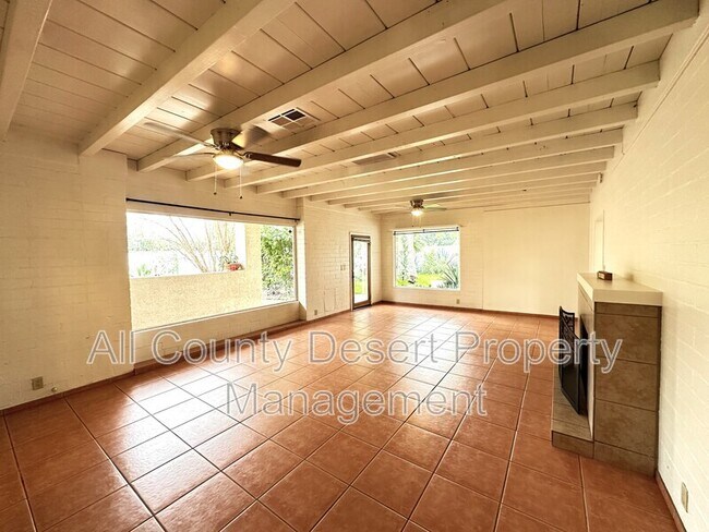 Foto del edificio - 44651 San Pascual Ave