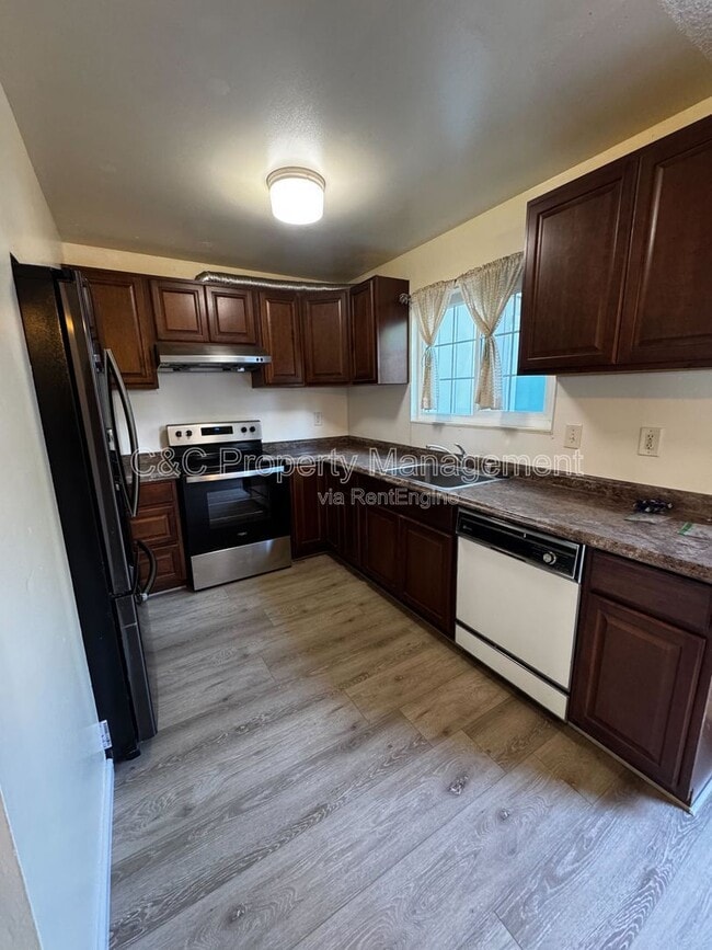 Photo - 1221 Pine Creek Wy Apartment