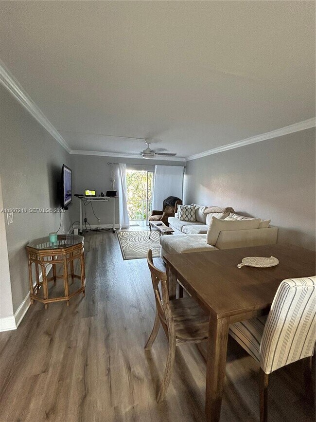 Foto del edificio - 725 Hummingbird Way