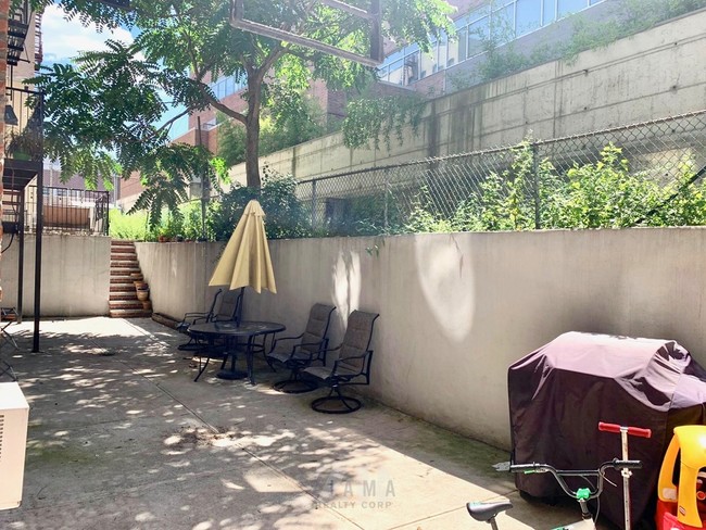 Foto del edificio - 1030 Carroll St