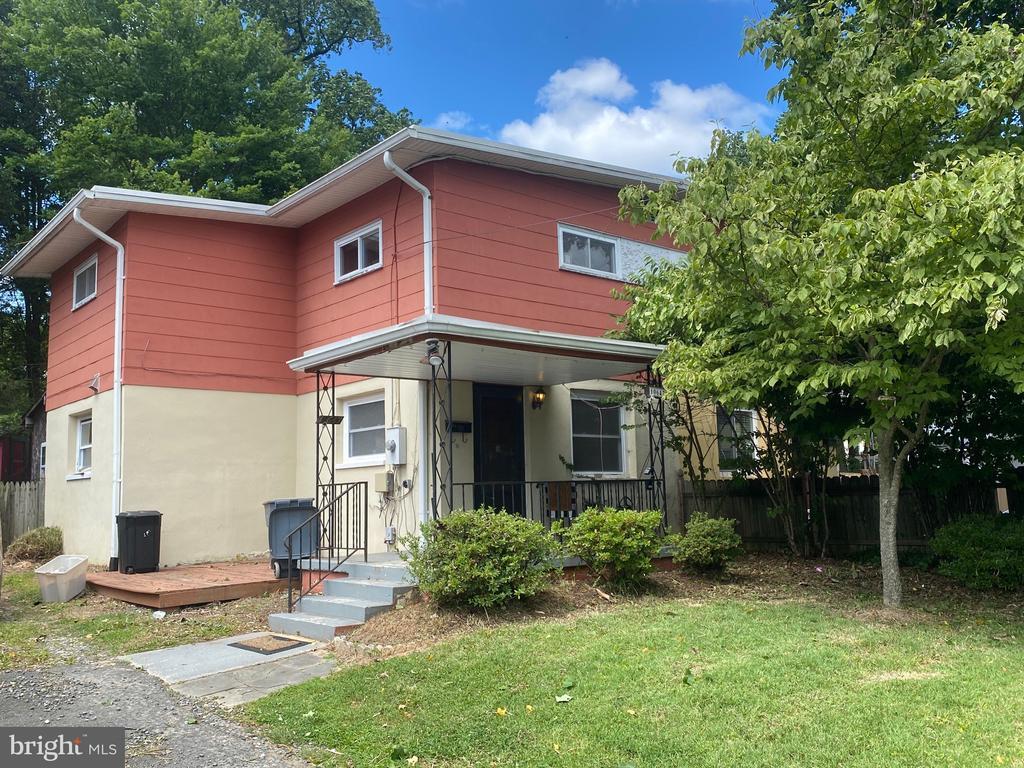 Foto principal - 10647 Maple St