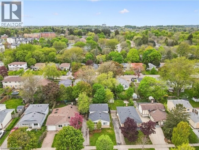 Building Photo - 53 Karen Walk