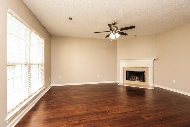 Building Photo - 2125 Deer Valley Dr