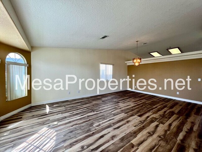 Foto del edificio - 13322 Medicine Bow Ct