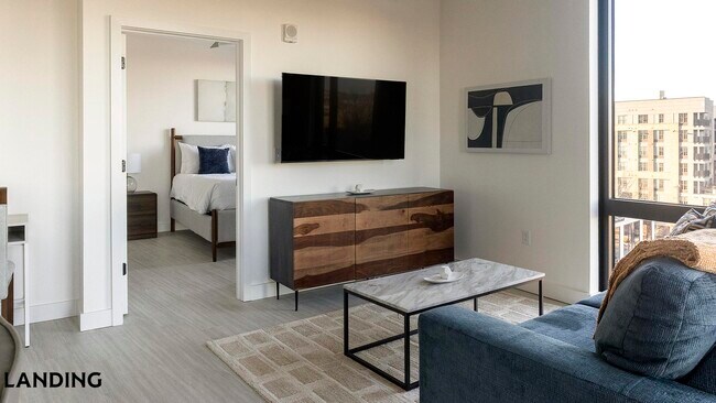 Foto del edificio - 1007 S Mint St