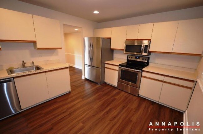 Building Photo - 399 Carronade Way