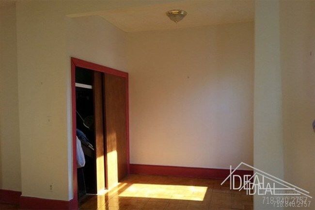 Building Photo - 360 6th Ave