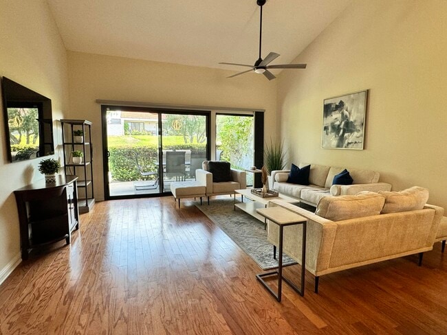 Foto del edificio - 166 Wimbledon Ct