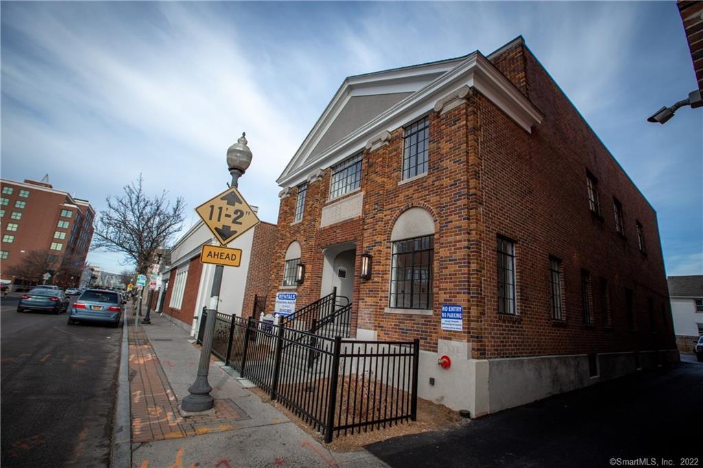 Primary Photo - 68 S Main St