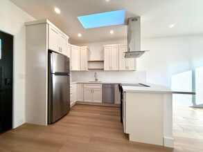 Building Photo - 6619 Pecan Ave