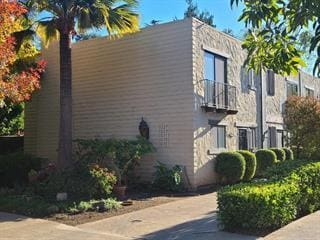 Primary Photo - 1229 Mills St