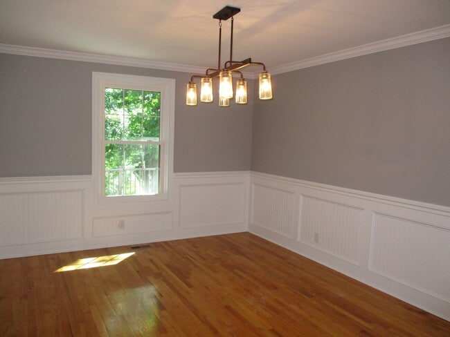 Building Photo - 1131 Warfield Blvd