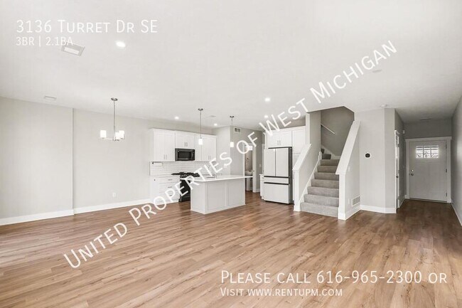 Building Photo - 3136 Turret Dr SE