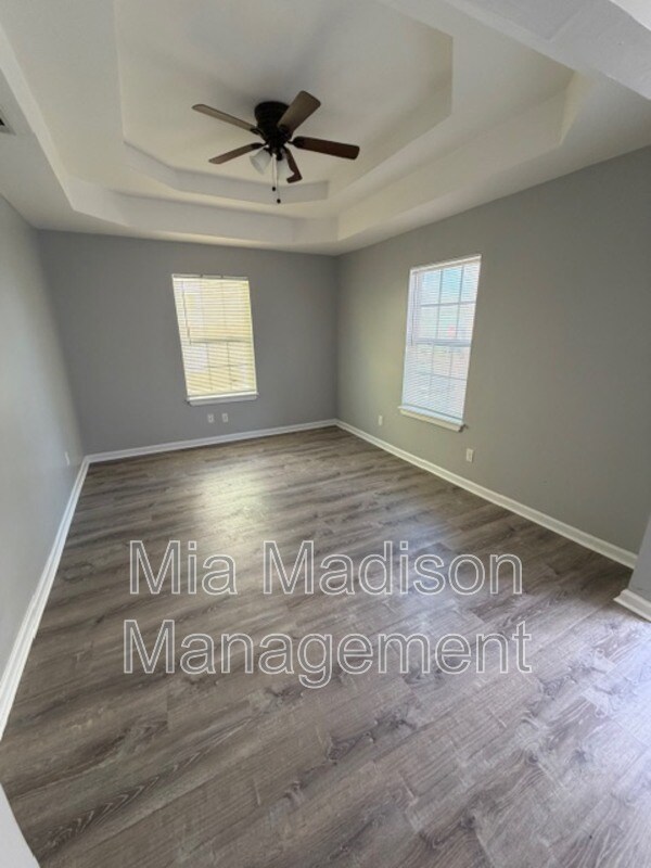 Foto del edificio - 319 W 31st St