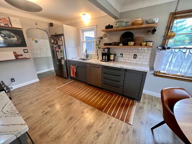 Foto del edificio - Roseville Home for Rent
