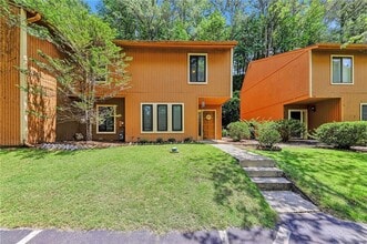 Building Photo - 878 Lake Hollow Blvd SW
