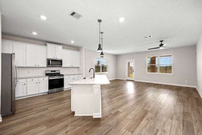 Building Photo - 3056 Myrtle Sunset Dr