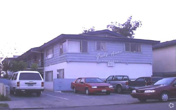 Building Photo - Judy Anne Apartments