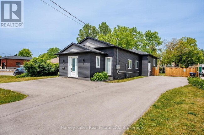 Photo du bâtiment - 297 Seventh St