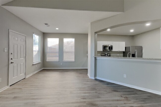 Foto del edificio - 23943 Ayscough Ln