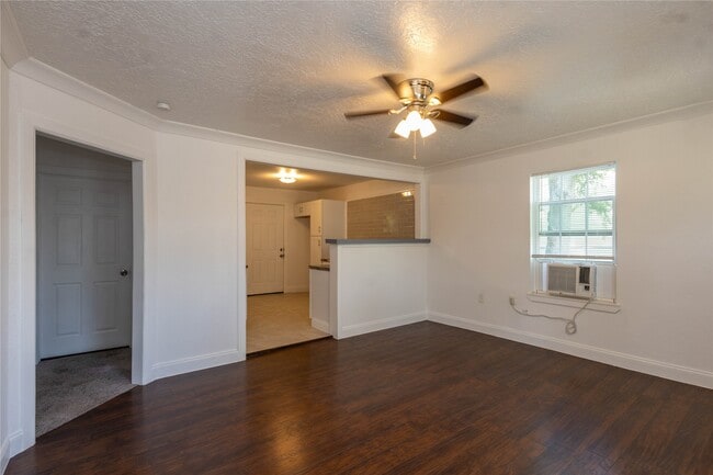 Building Photo - 2978 Goliad St