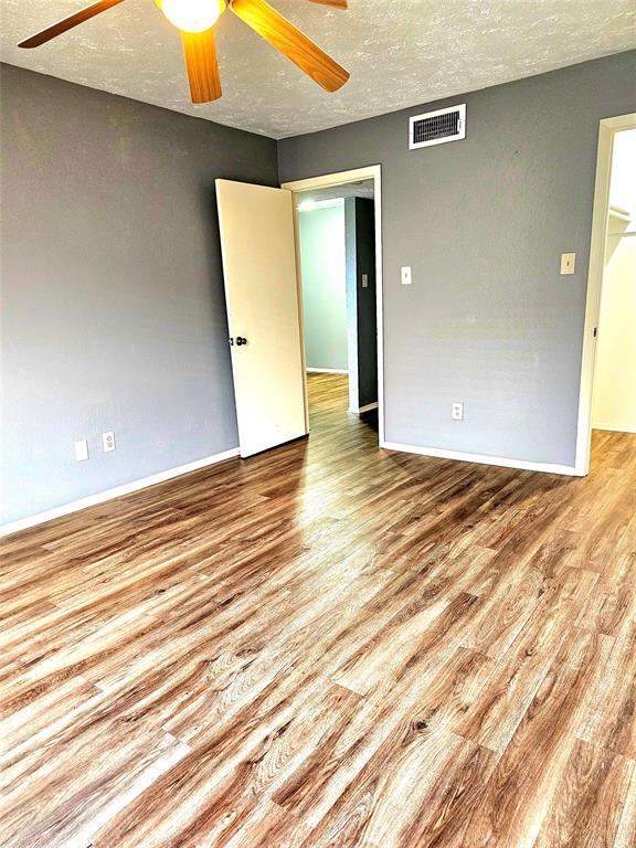 Building Photo - 10555 Turtlewood Ct
