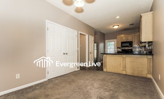 Foto del edificio - 9724 Moonlight Dr