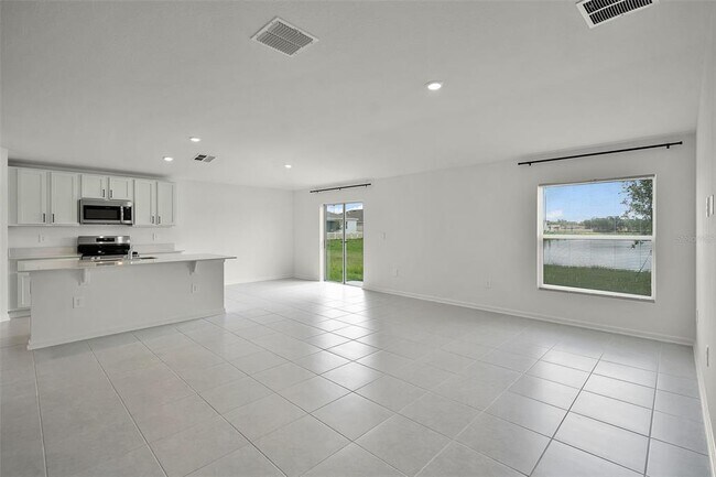 Building Photo - 2711 Pioneer Trl