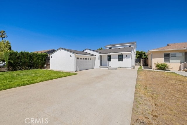 Building Photo - 11245 Greenlawn Ave