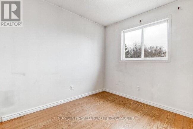 Building Photo - 382 Fleming Dr