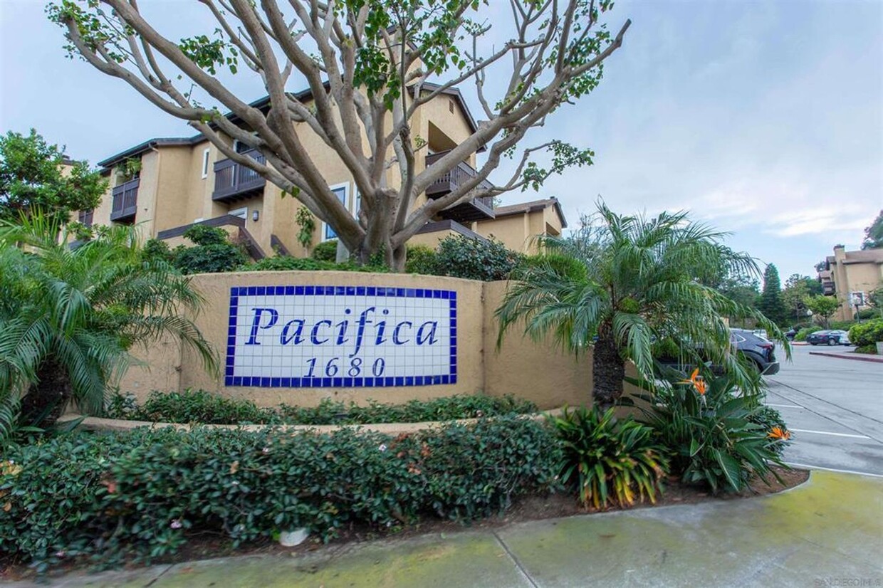 Primary Photo - Gorgeous 2/2 townhome in Encinitas. Close ...