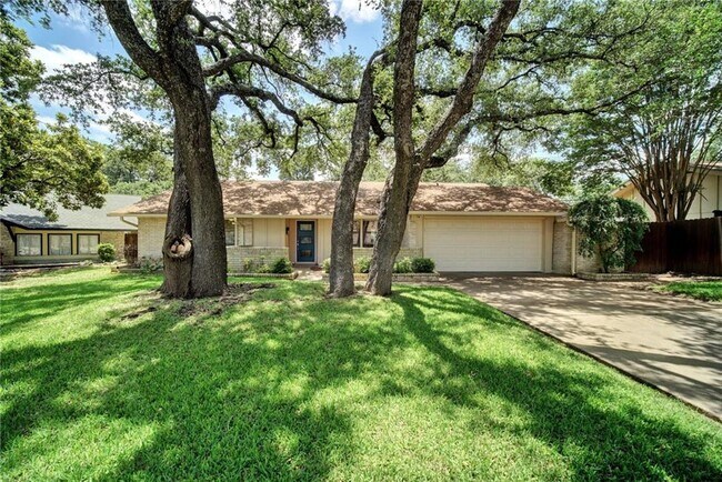 Building Photo - 4411 Bilboa Dr