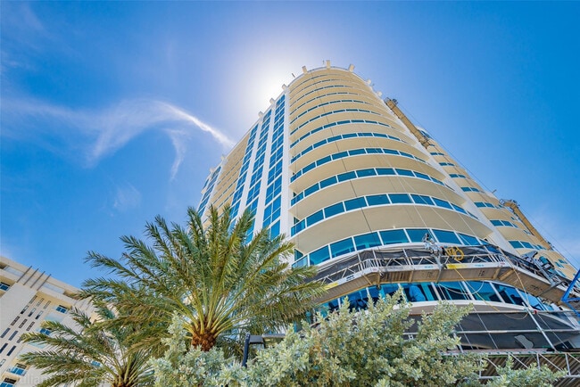 Foto del edificio - 801 Briny Ave