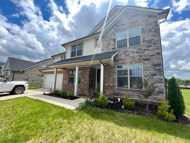 Building Photo - 4 br, 3.5 bath House - 2403 Blue Heron Dr.