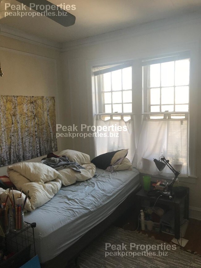 Building Photo - 2 Bedroom in the Heart of Evanston