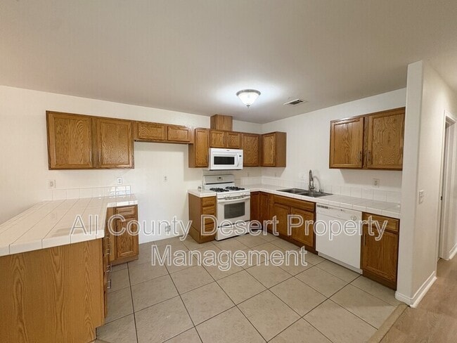 Building Photo - 28175 Avenida La Paz