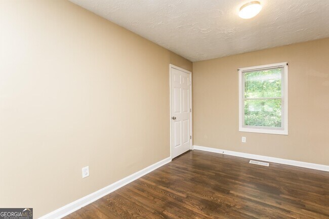 Building Photo - 3518 Bolfair Dr NW