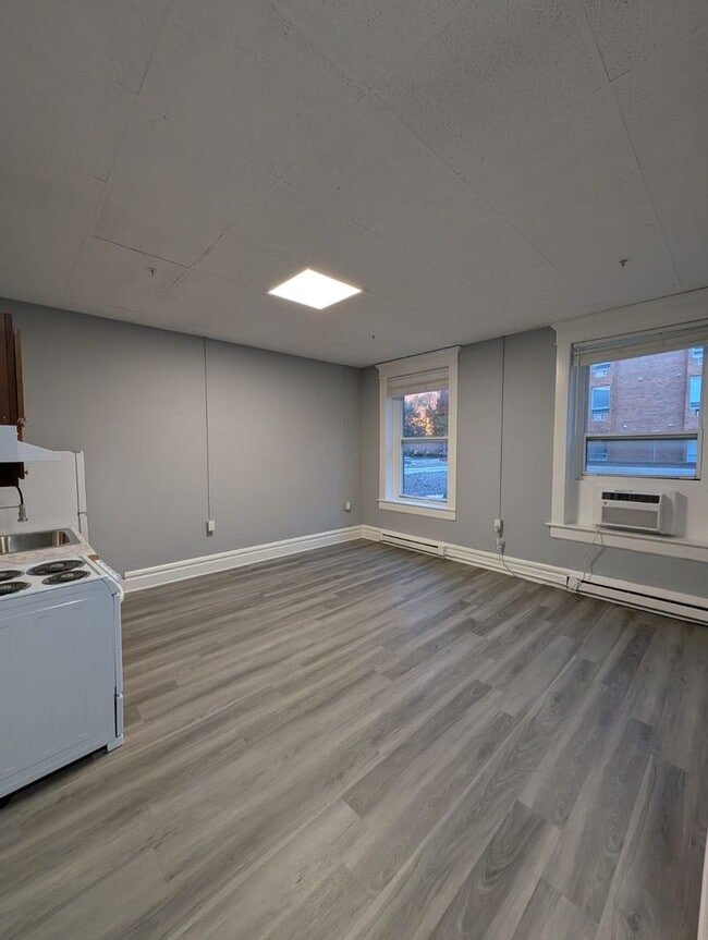 Interior Photo - Franklin Park Apartments