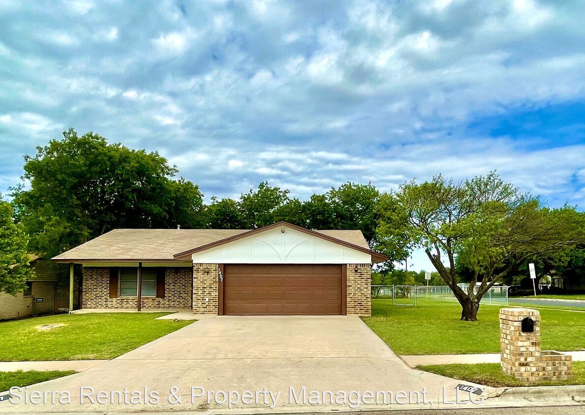 Primary Photo - 3 br, 2 bath House - 1407 Ruiz Drive