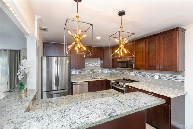 Foto del edificio - 1640 Maple Dr