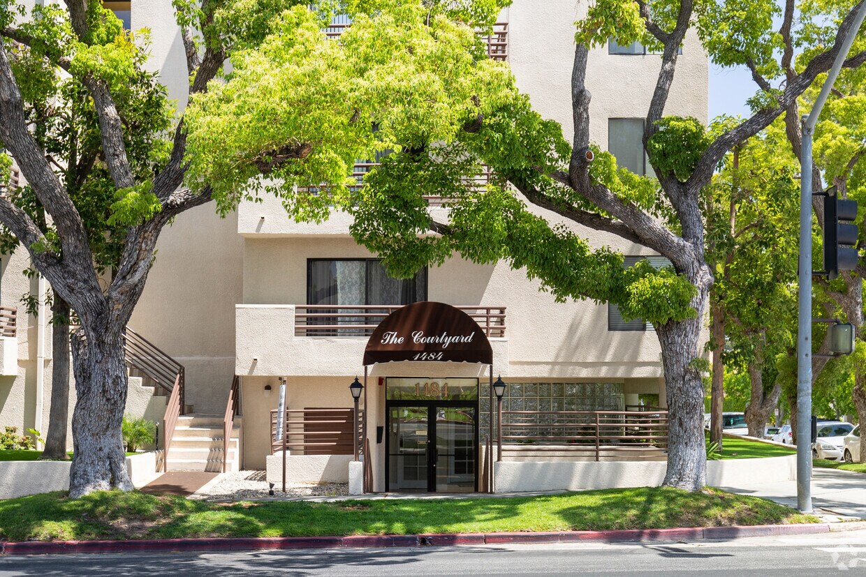 Courtyard Apartments Apartments 1484 S Beverly Dr Los Angeles, CA