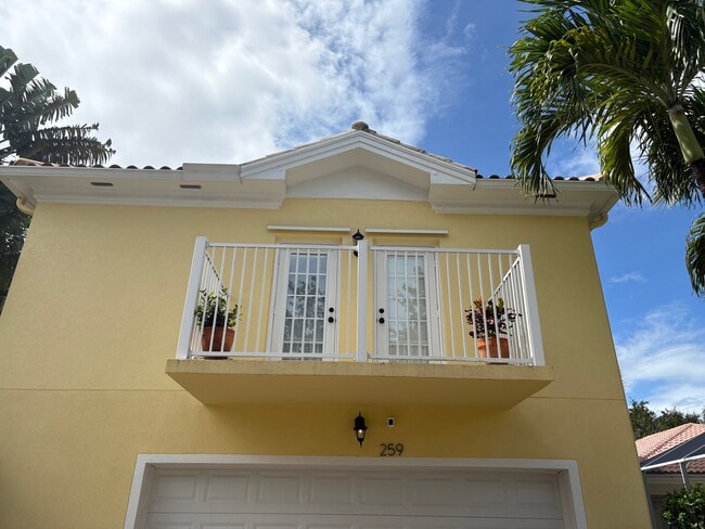 front - 259 San Remo Dr