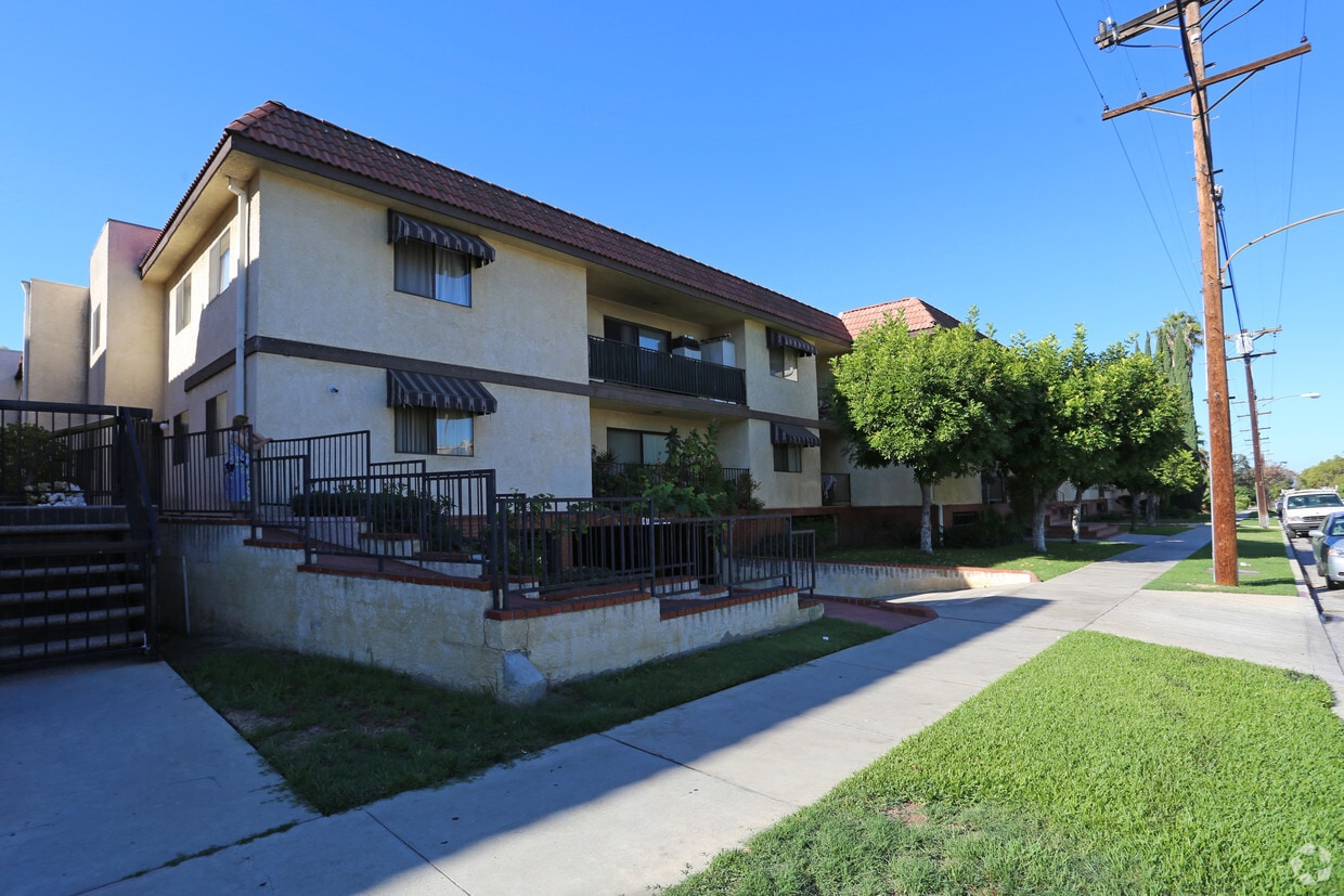 Building Photo - 1340 Orange Grove