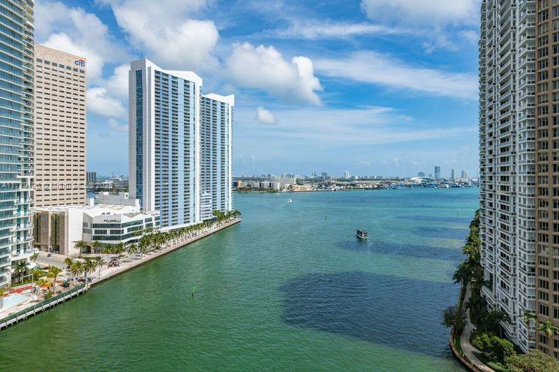 Foto principal - 465 Brickell Ave