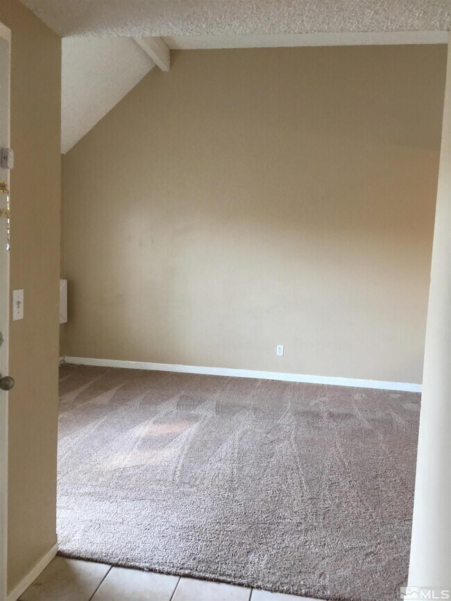 Building Photo - 1051 Baywood Dr