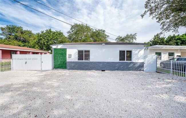 Foto del edificio - 5505 NW 5th Ct