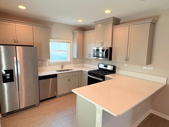 Building Photo - 308 Bermudez Wy